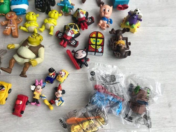 Lot, + de 60 personnages Mac Do, Monsieur Madame, Mickey, Picsou, shrek, ...