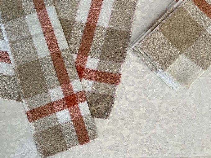 Série de 5 serviettes de table à carreaux beige brique vintage.